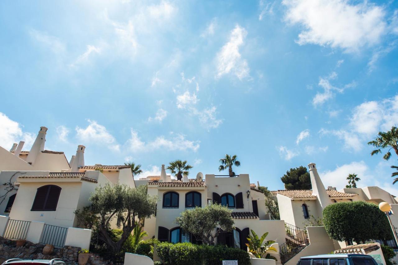 Luxurioese Und Grossraeumige Villa Mit Community Pool, Sicht Auf Das Mittelmeer Sowie Dem Mar Menor, La Manga Club Atamaría Buitenkant foto