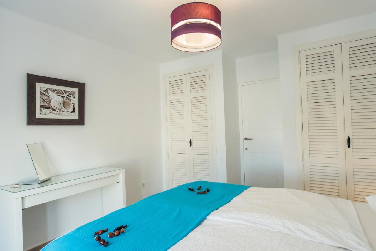 Luxurioese Und Grossraeumige Villa Mit Community Pool, Sicht Auf Das Mittelmeer Sowie Dem Mar Menor, La Manga Club Atamaría Buitenkant foto