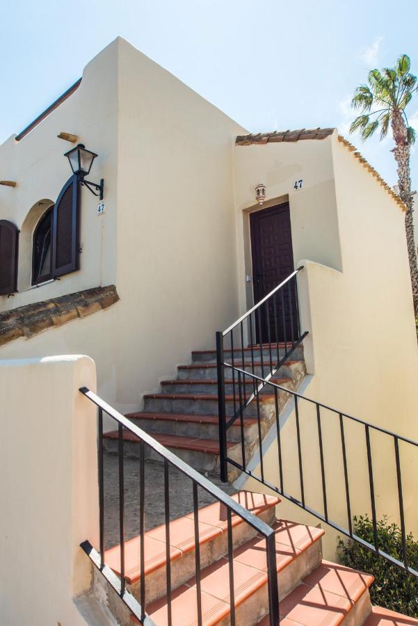 Luxurioese Und Grossraeumige Villa Mit Community Pool, Sicht Auf Das Mittelmeer Sowie Dem Mar Menor, La Manga Club Atamaría Buitenkant foto