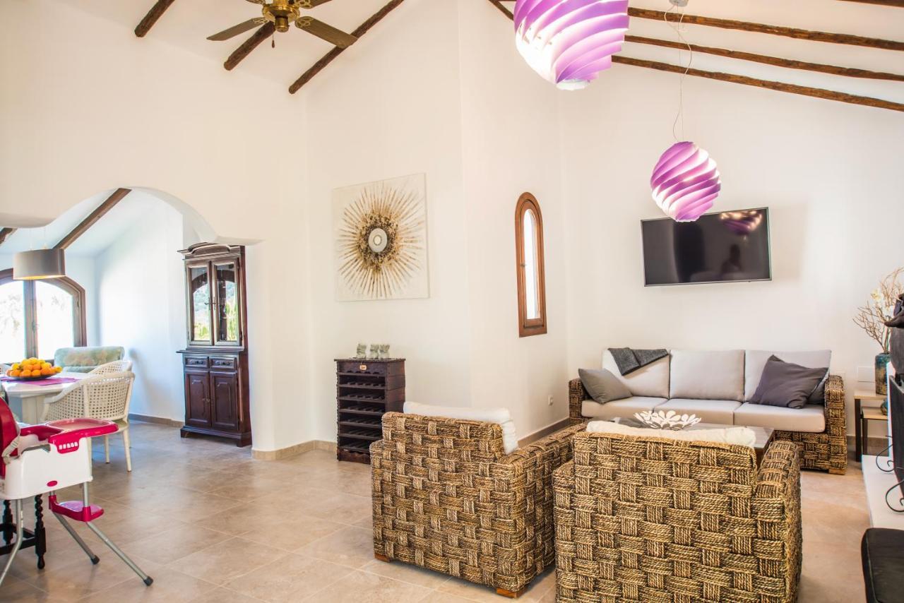 Luxurioese Und Grossraeumige Villa Mit Community Pool, Sicht Auf Das Mittelmeer Sowie Dem Mar Menor, La Manga Club Atamaría Buitenkant foto